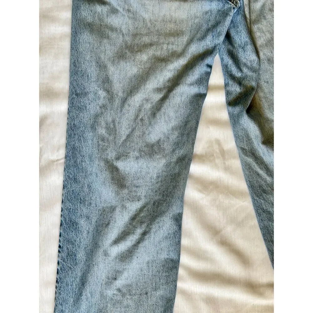 Vintage 1990s Unionbay Blue Denim Jeans Size 7 Mid rise Loose Fit Light Wash